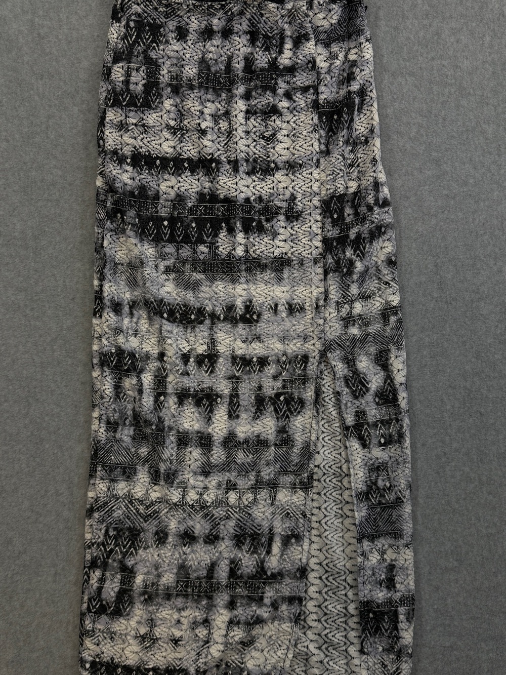 No Boundaries XS Black White Gray Tie Dye Maxi Skirt Side Slit